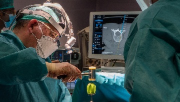 Especialistas de Grupo IHP y Orthopediátrica, pioneros en la utilización de tecnología 7D en una cirugía de escoliosis