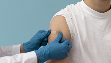 Andalucía amplía desde este lunes la vacunación del VPH a chicos adolescentes hasta los 18 años