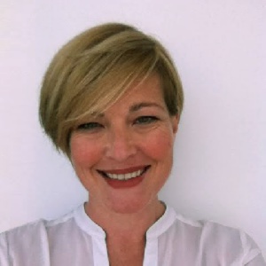 Maya Carrasco, Enriqueta